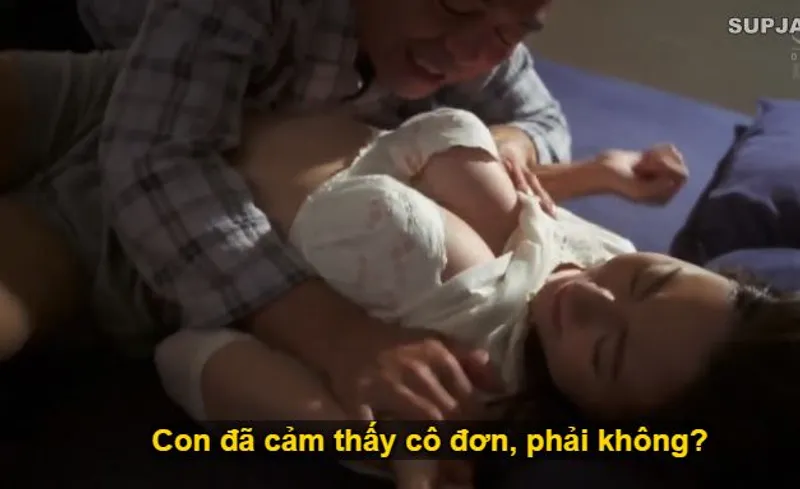Thấy con trai mãi mê công việc để người tình của con trai cô đơn, bố gã chồng làm liều đè xoạc con dâu